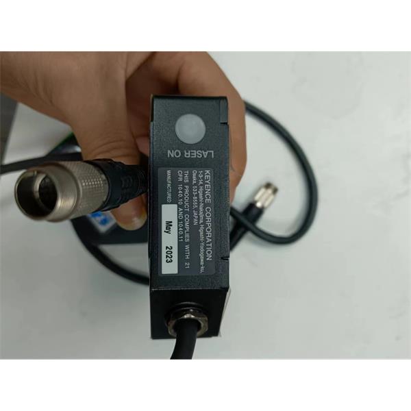 日本KEYENCE基恩士LK-G5000高精度CMOS激光位移傳感器感測頭LK-H008W